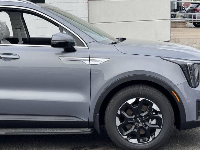 new 2025 Kia Sorento car, priced at $35,180