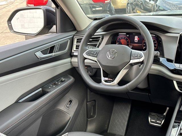 new 2025 Volkswagen Atlas car, priced at $46,577