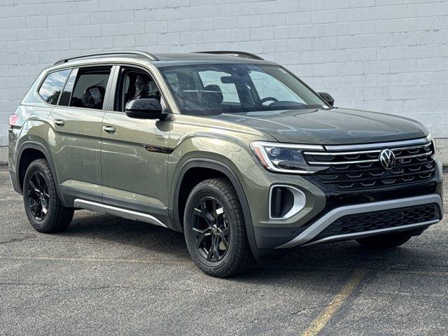 new 2025 Volkswagen Atlas car, priced at $46,577