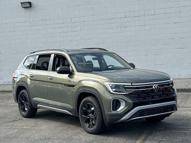 new 2025 Volkswagen Atlas car, priced at $46,577