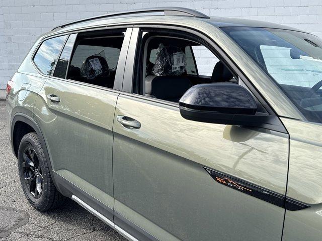 new 2025 Volkswagen Atlas car, priced at $46,577