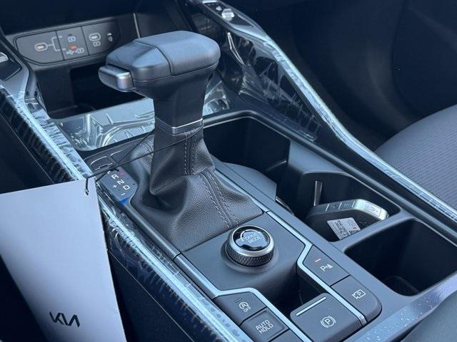new 2025 Kia Sorento car, priced at $31,555