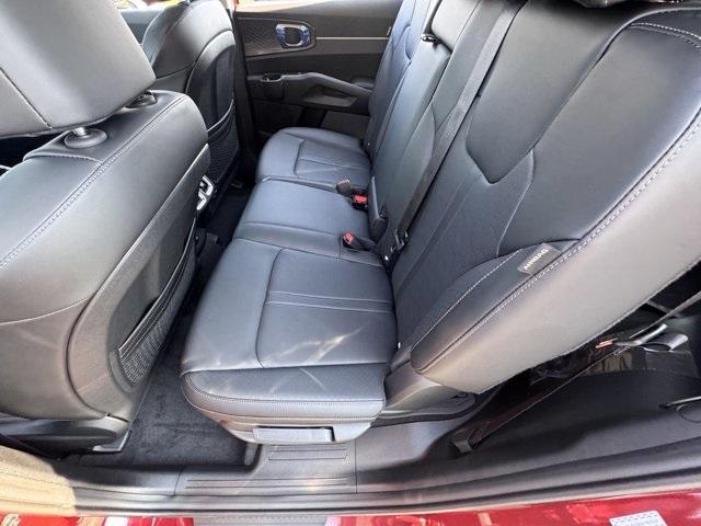 new 2025 Kia Sorento car, priced at $31,555