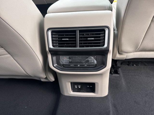 new 2025 Volkswagen Atlas car, priced at $45,648