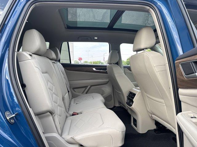 new 2025 Volkswagen Atlas car, priced at $45,648