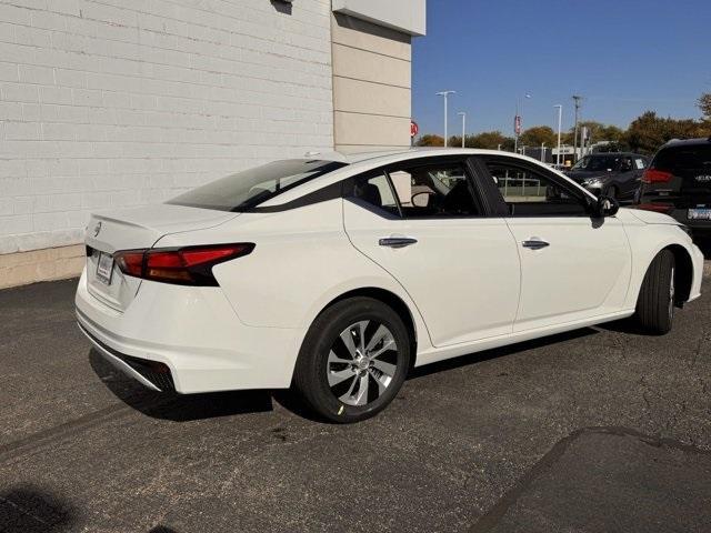 new 2025 Nissan Altima car, priced at $25,301