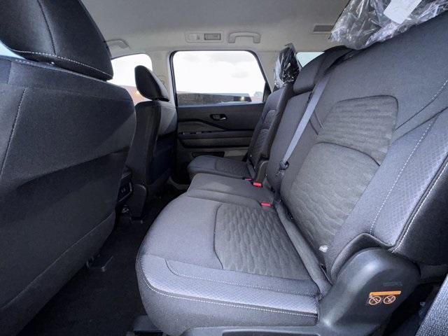 new 2025 Nissan Pathfinder car, priced at $35,983