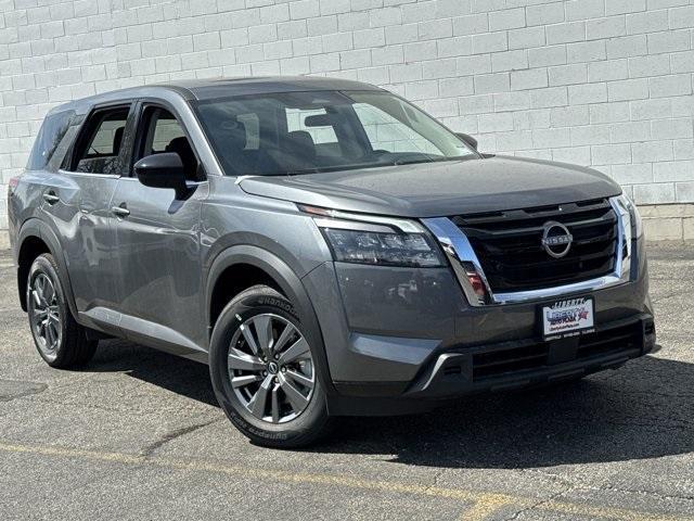 new 2025 Nissan Pathfinder car, priced at $31,175