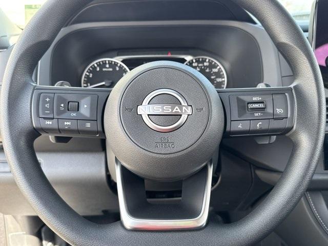 new 2025 Nissan Pathfinder car, priced at $31,175