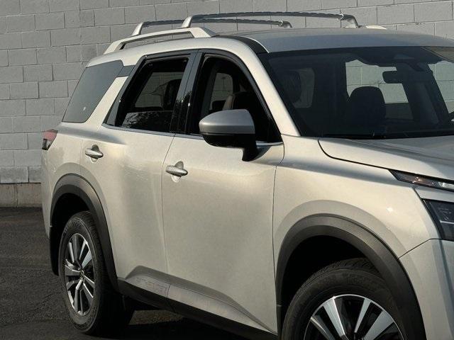 new 2024 Nissan Pathfinder car, priced at $39,699