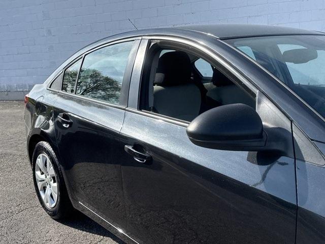 used 2015 Chevrolet Cruze car, priced at $5,991