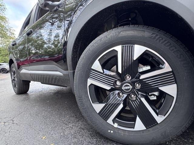 new 2025 Nissan Kicks car, priced at $22,920