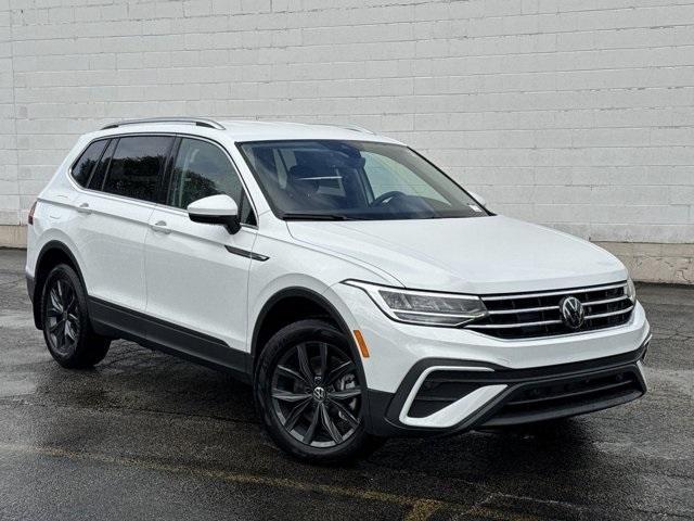 new 2024 Volkswagen Tiguan car, priced at $33,892