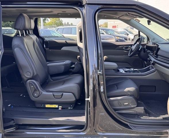 new 2026 Kia Carnival Hybrid car, priced at $49,820