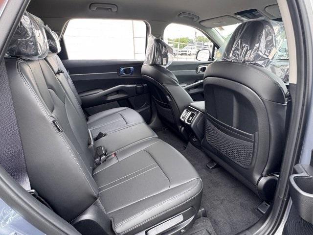 new 2025 Kia Sorento car, priced at $31,030
