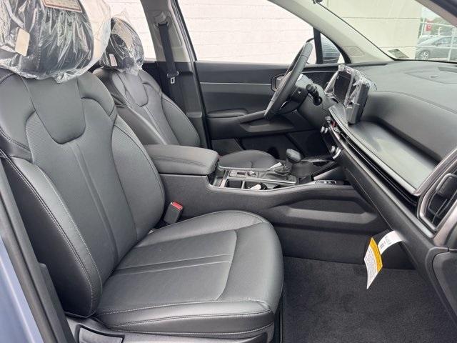 new 2025 Kia Sorento car, priced at $31,030