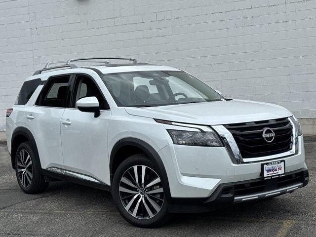 new 2025 Nissan Pathfinder car, priced at $50,086