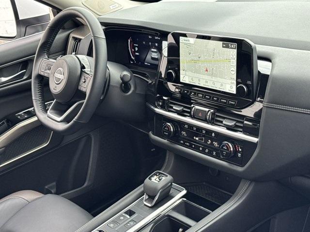 new 2025 Nissan Pathfinder car, priced at $50,086
