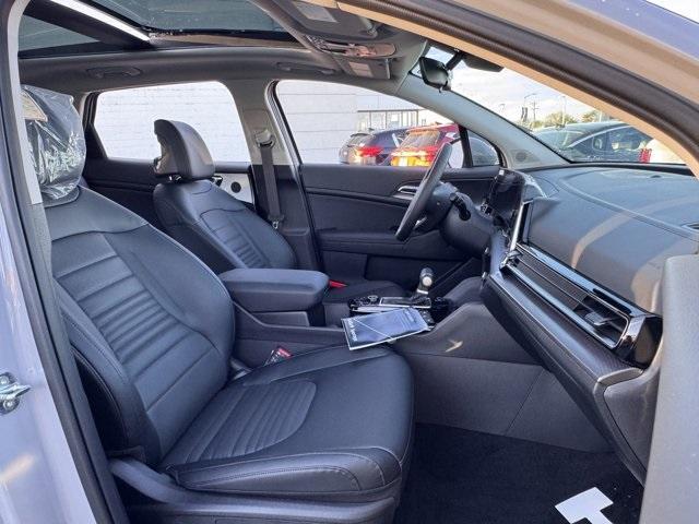 new 2025 Kia Sportage car, priced at $33,305