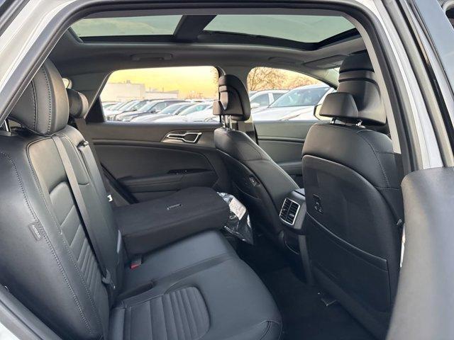new 2025 Kia Sportage car, priced at $33,495