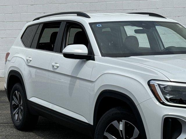 new 2024 Volkswagen Atlas car, priced at $40,042