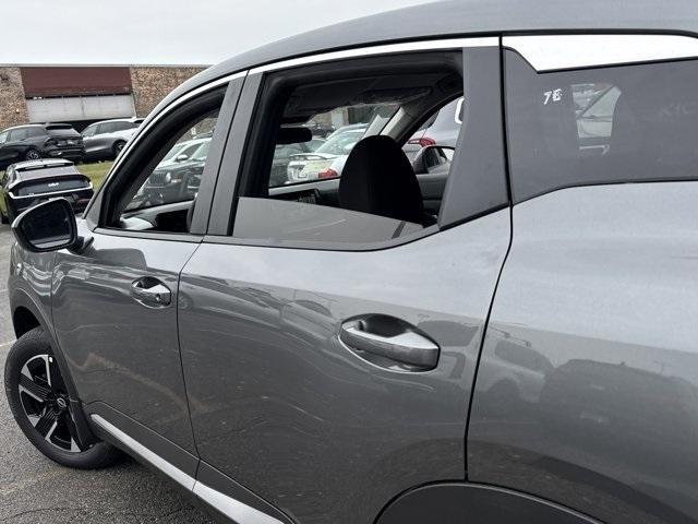 new 2025 Nissan Kicks car, priced at $24,984