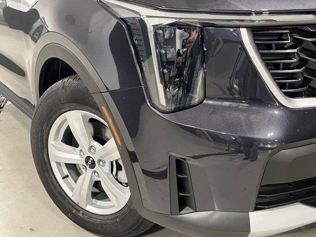 new 2025 Kia Sorento car, priced at $33,590