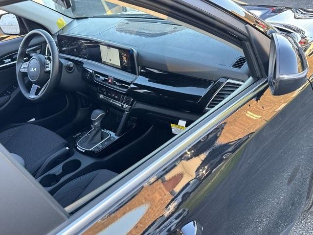 new 2025 Kia Seltos car, priced at $28,210