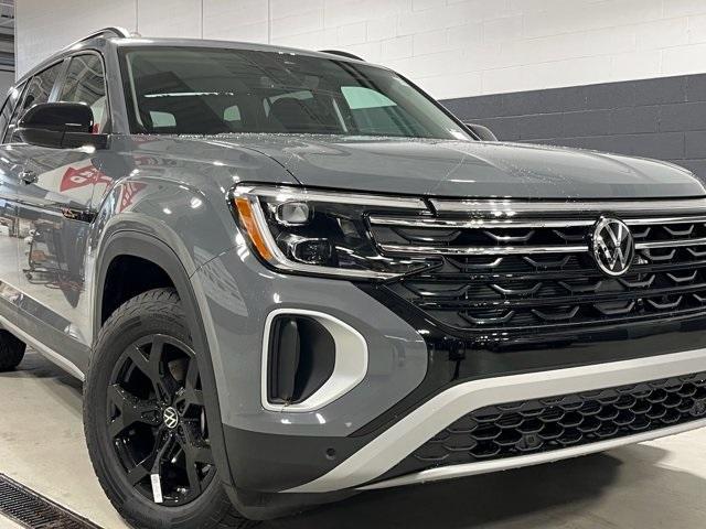 new 2025 Volkswagen Atlas car, priced at $42,339