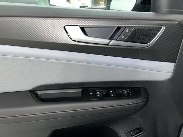 new 2025 Volkswagen Atlas car, priced at $42,339