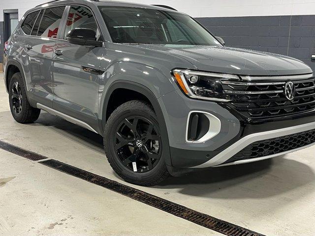new 2025 Volkswagen Atlas car, priced at $48,014