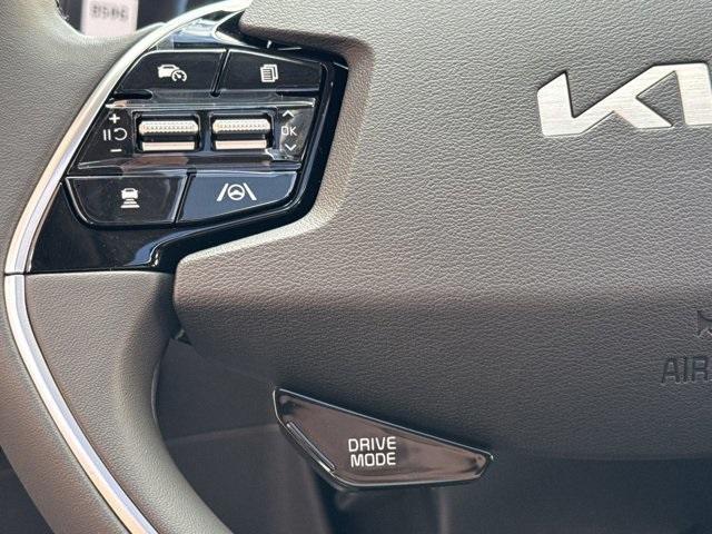 new 2025 Kia Niro car, priced at $30,545