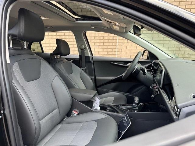 new 2025 Kia Niro car, priced at $30,545
