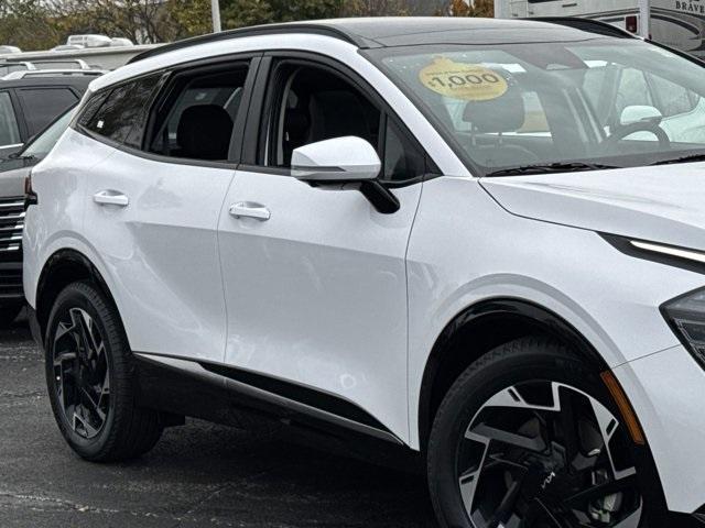 new 2025 Kia Sportage car, priced at $37,010