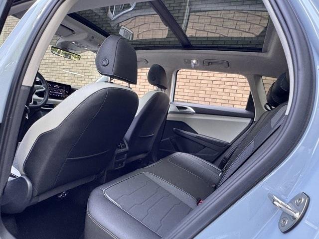 new 2025 Volkswagen Taos car