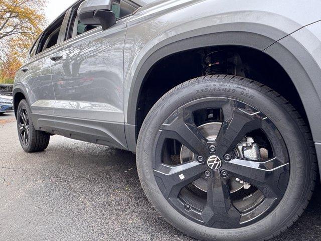 new 2025 Volkswagen Taos car, priced at $31,189