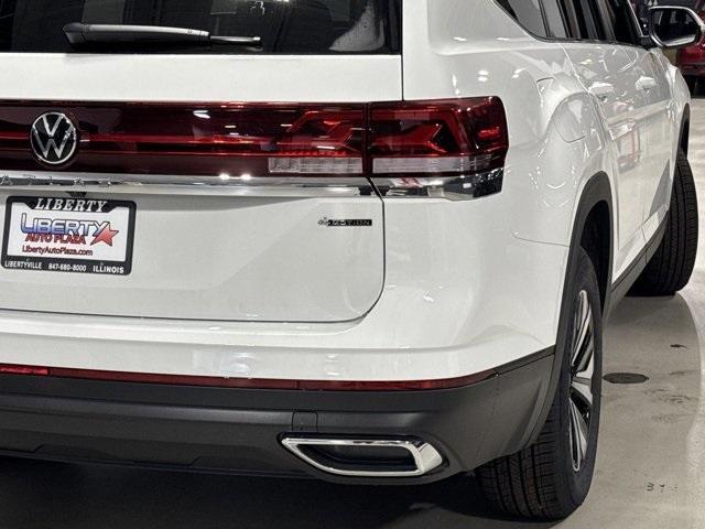 new 2025 Volkswagen Atlas car, priced at $42,010