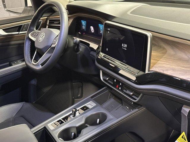 new 2025 Volkswagen Atlas car, priced at $36,927