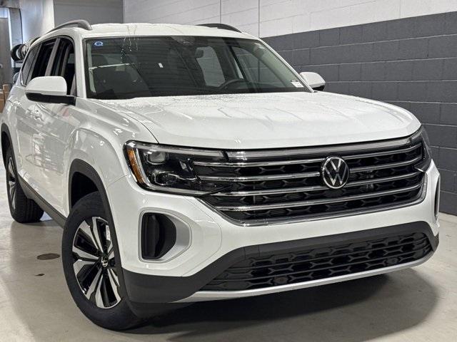 new 2025 Volkswagen Atlas car, priced at $42,010