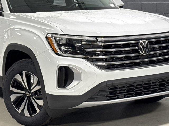 new 2025 Volkswagen Atlas car, priced at $42,010