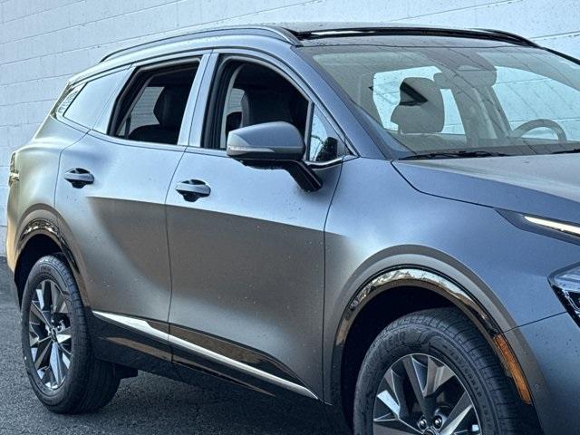 new 2025 Nissan Kicks car, priced at $32,515