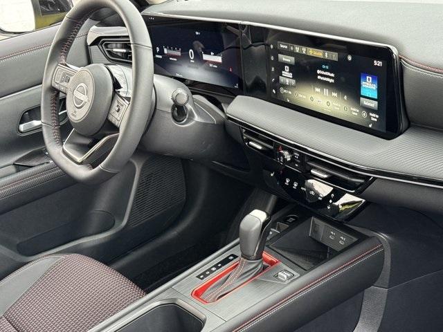 new 2025 Nissan Kicks car, priced at $29,928