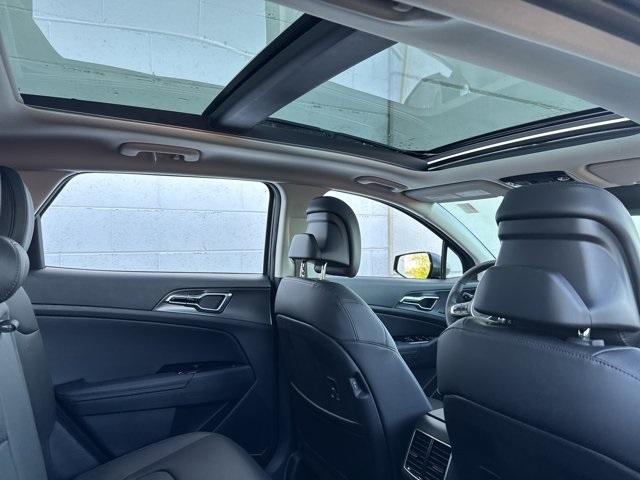 new 2025 Nissan Kicks car, priced at $32,515
