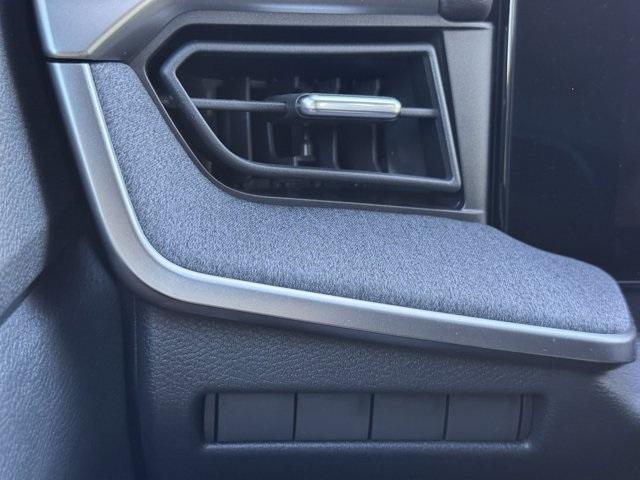 new 2025 Nissan Kicks car