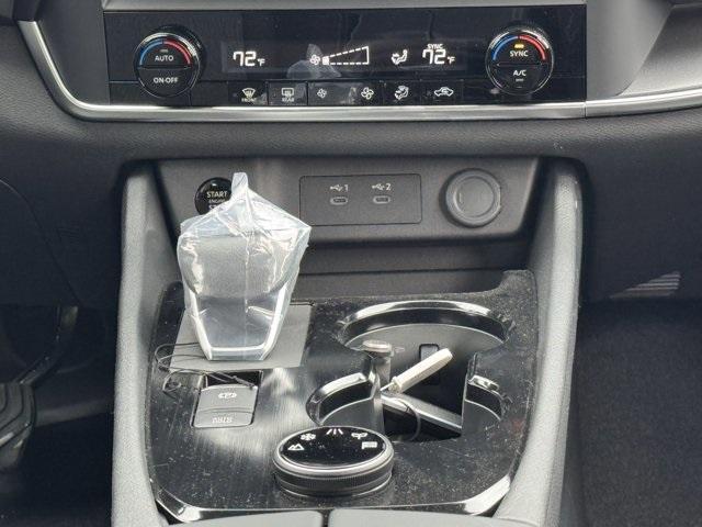 new 2025 Nissan Rogue car, priced at $33,600