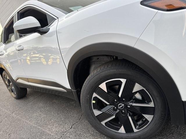 new 2025 Nissan Kicks car, priced at $24,984