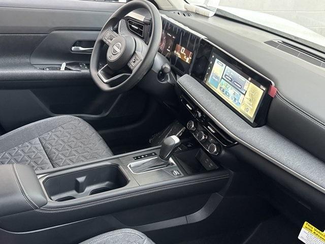 new 2025 Nissan Kicks car, priced at $24,984
