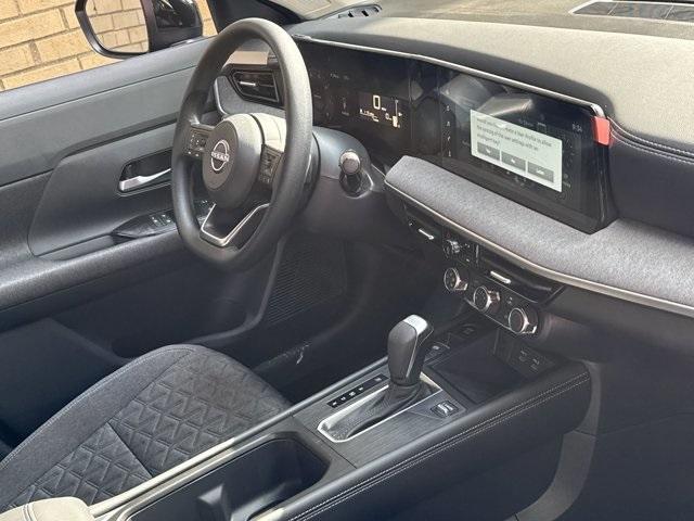 new 2025 Nissan Kicks car, priced at $24,984