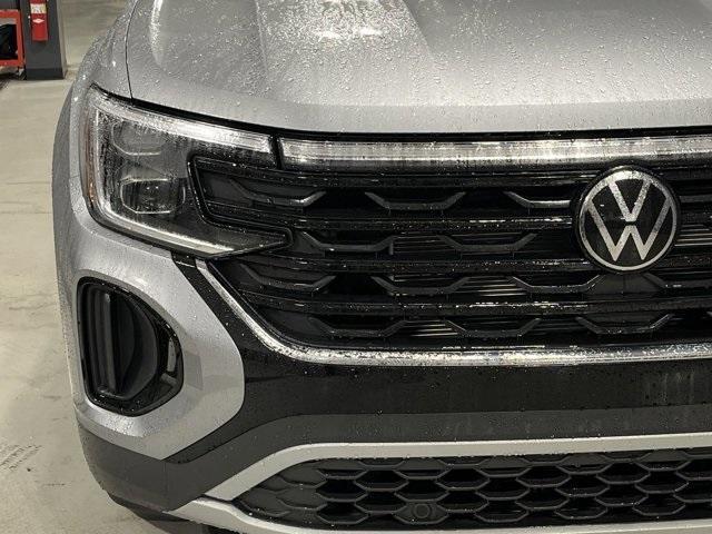 new 2024 Volkswagen Atlas Cross Sport car, priced at $38,427
