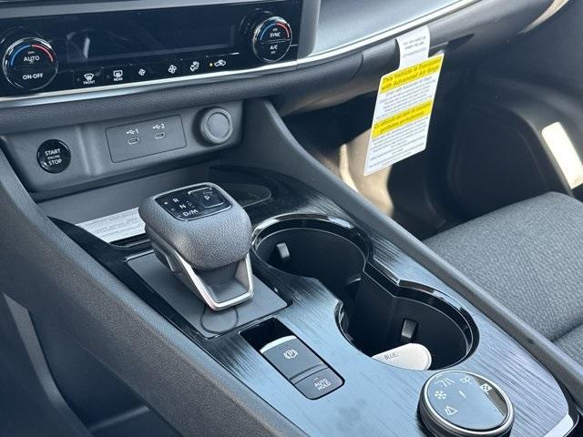 new 2025 Nissan Rogue car